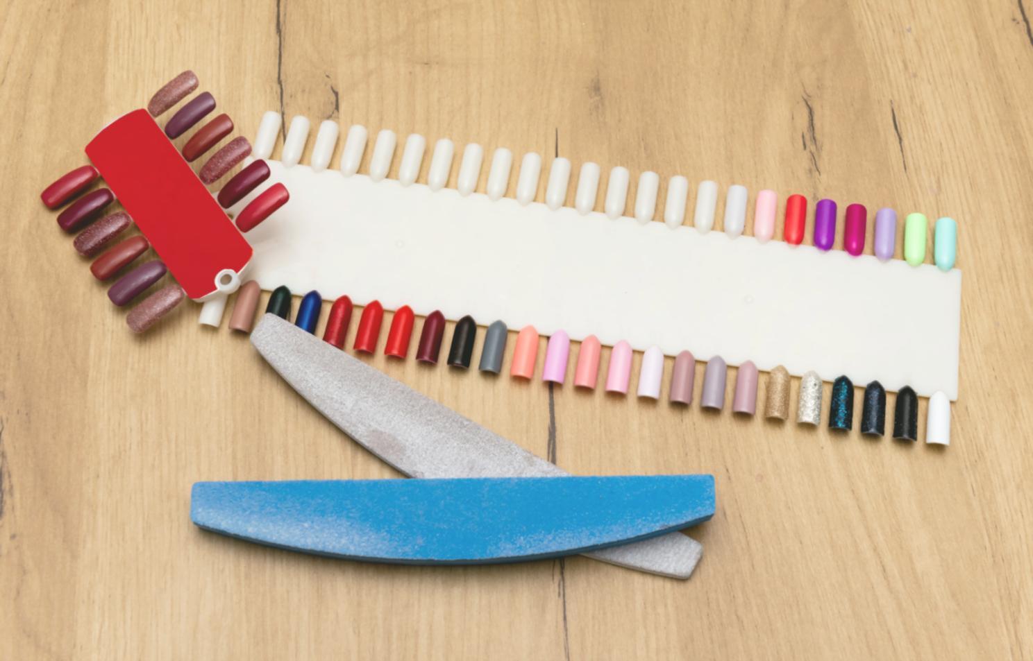 Ambiente di lavoro professionale per trattamenti unghie